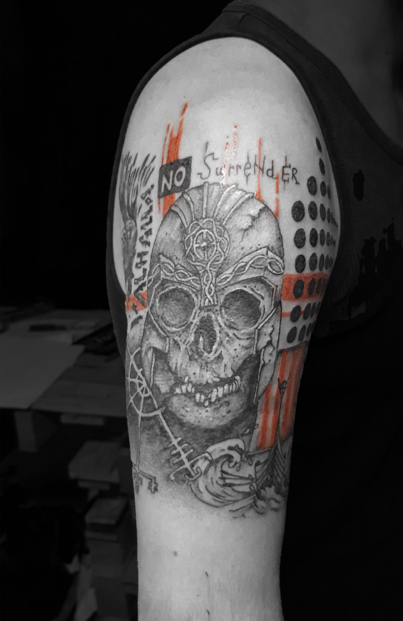 Tatouage trashpolka sur le thème viking